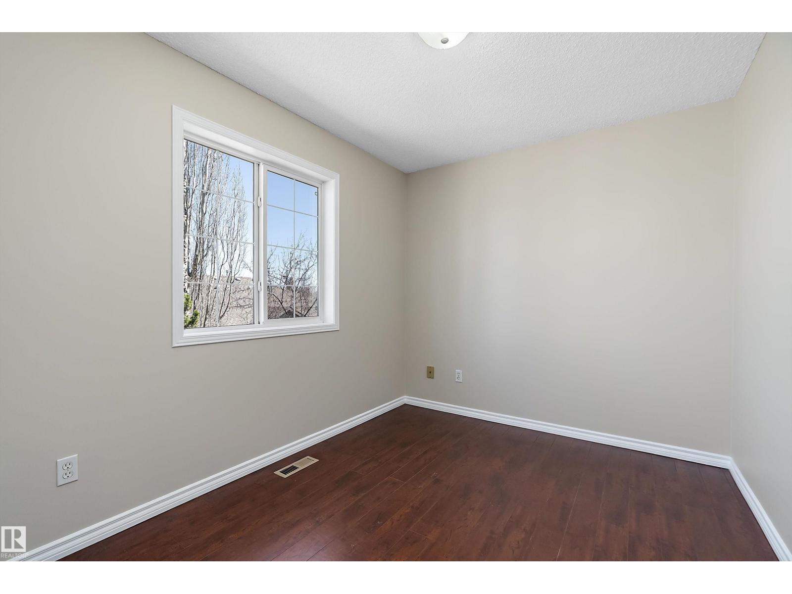 #4 1780 GLASTONBURY BV NW, Edmonton