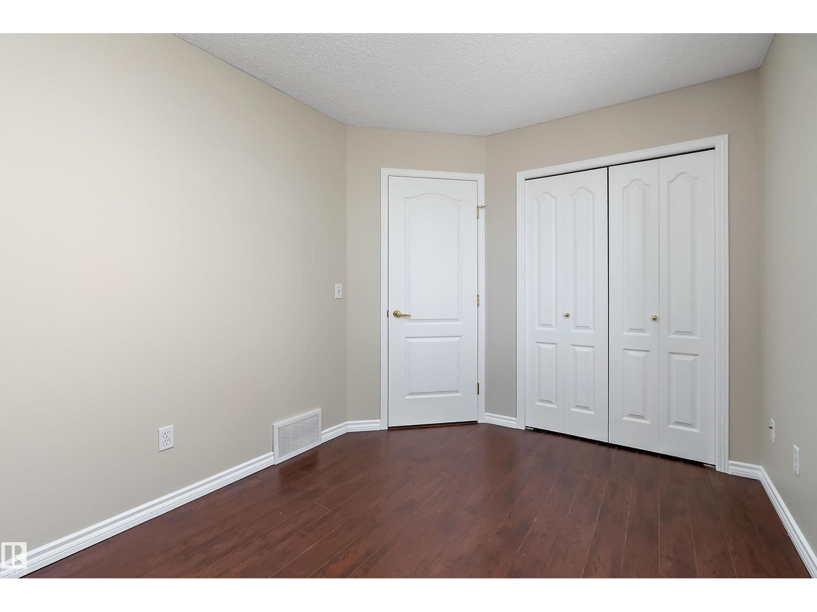 #4 1780 GLASTONBURY BV NW, Edmonton