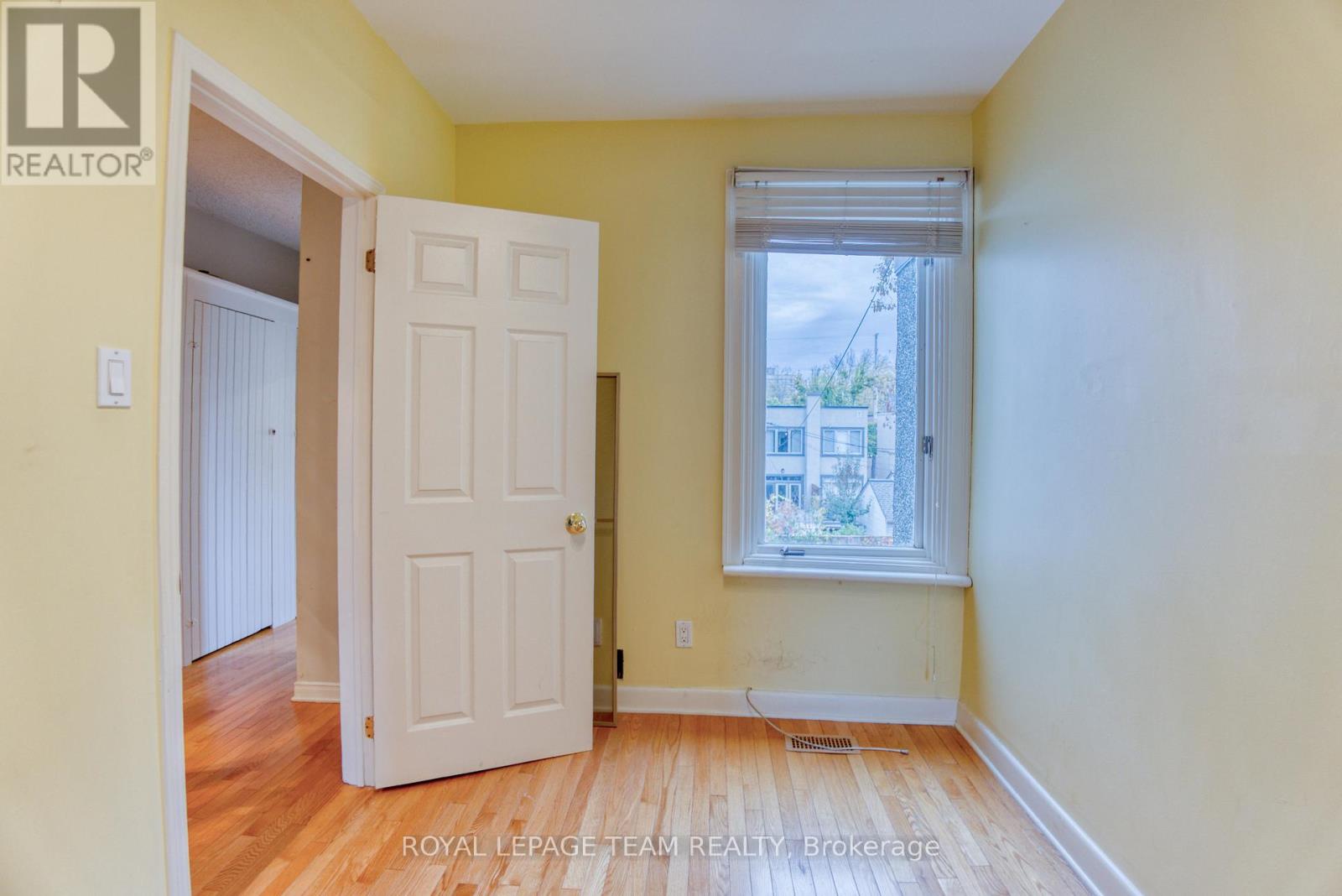 87 GUIGUES AVENUE - 18