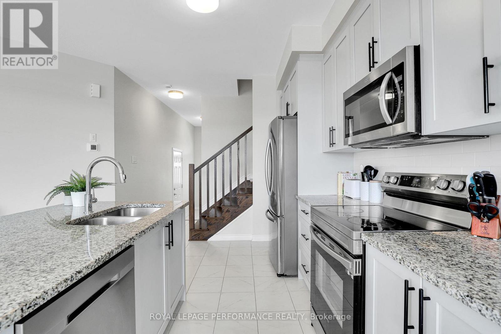 3 Bed, 3 Bath House for Sale in Ottawa – 110 MAIN HALYARD LANE, Ottawa – MLS# X13078496 - Image 9