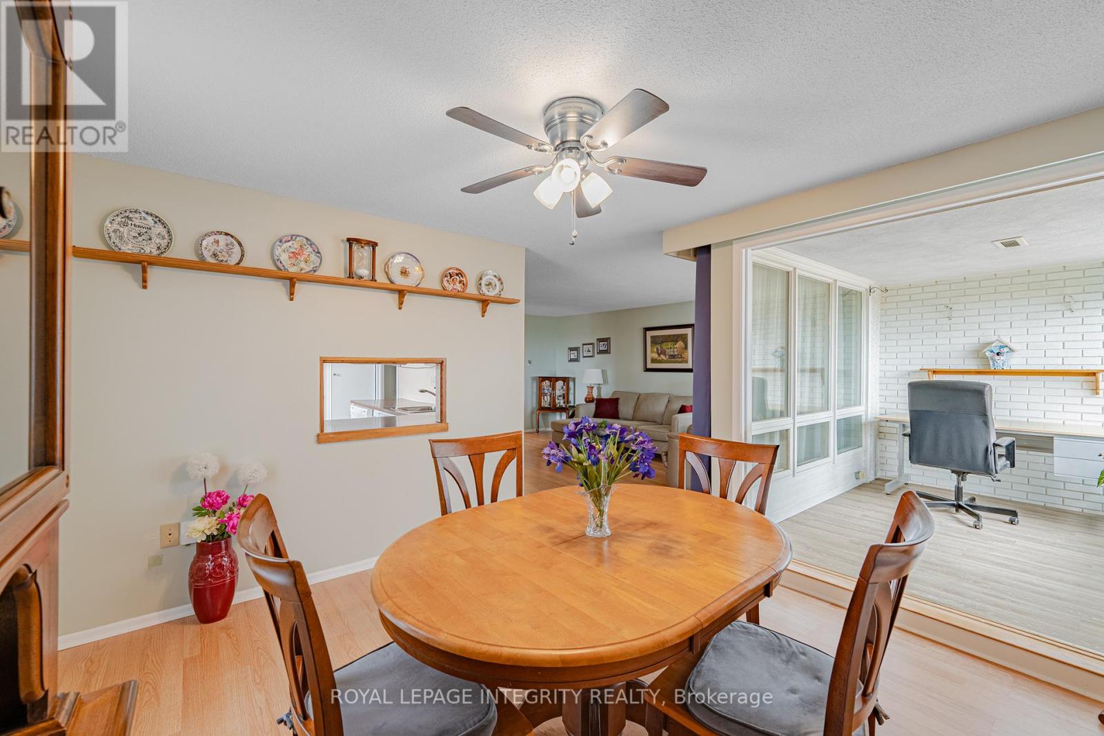 #806 1356 MEADOWLANDS DRIVE E - 15