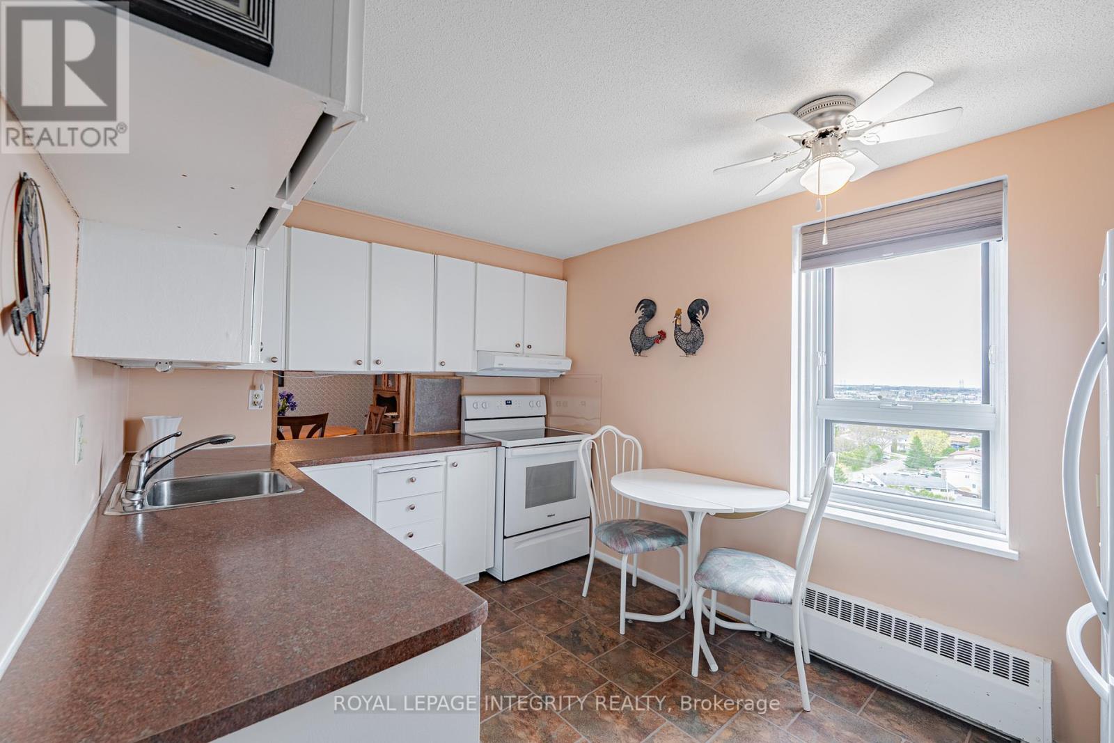 #806 1356 MEADOWLANDS DRIVE E - 16
