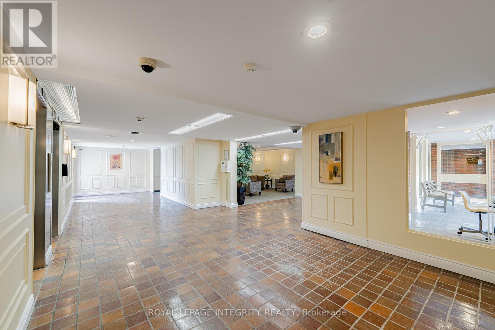 #806 1356 MEADOWLANDS DRIVE E - 26