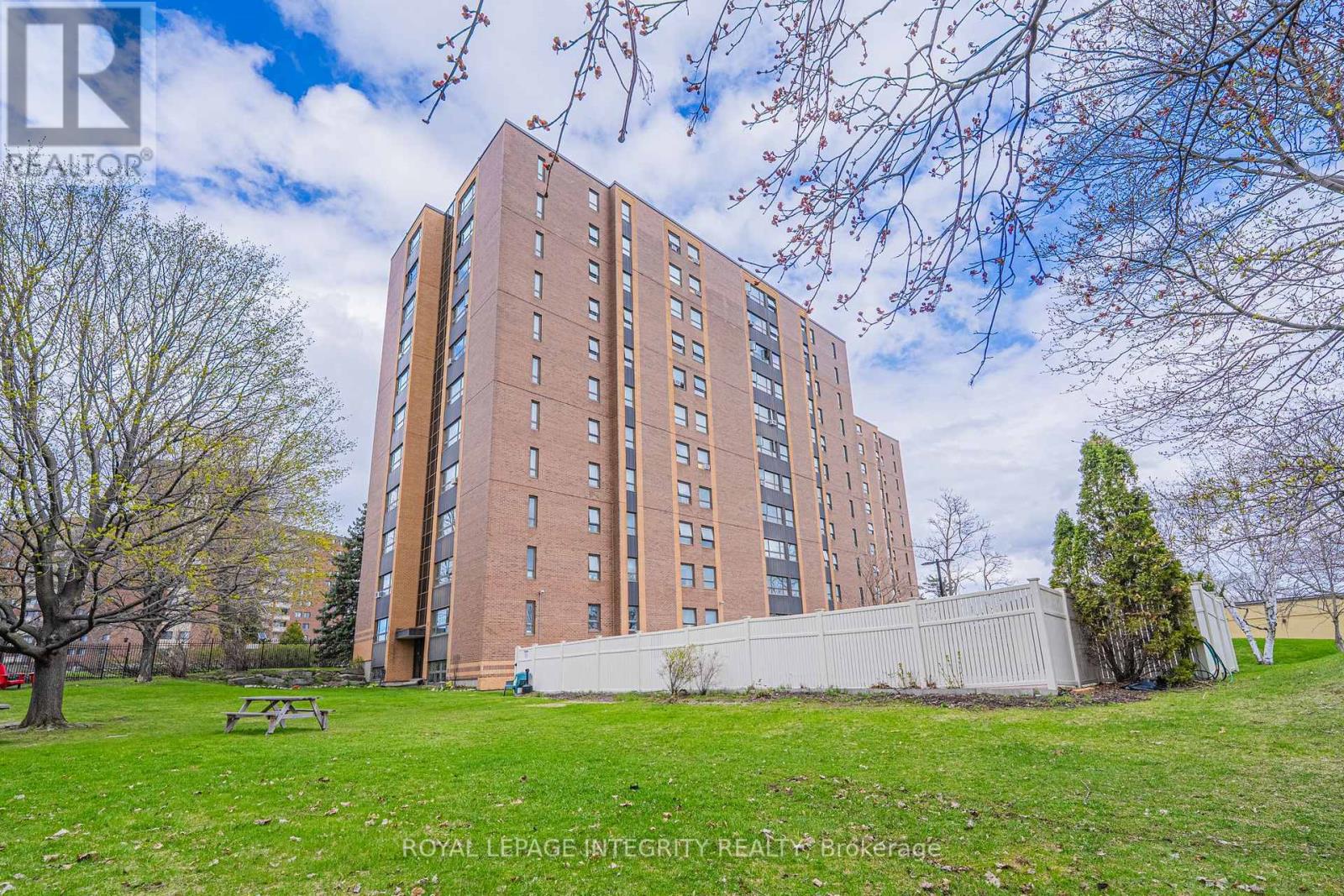 #806 1356 MEADOWLANDS DRIVE E - 3