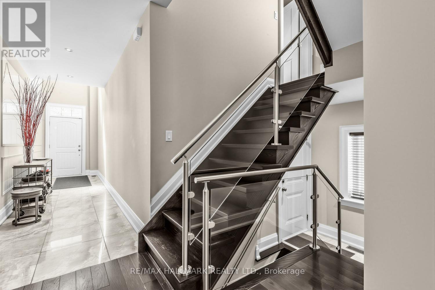 192 ERSKINE AVENUE - 3