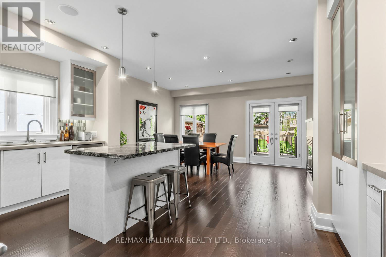 192 ERSKINE AVENUE - 4