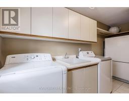 Eating area - 173 Thompson Drive, East Gwillimbury, ON L9N1E2 Photo 7