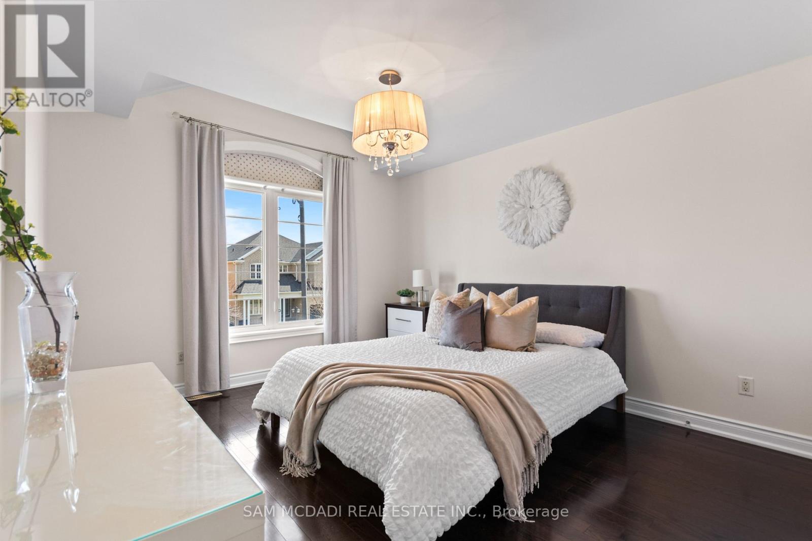 3155 SEABRIGHT DRIVE - 31