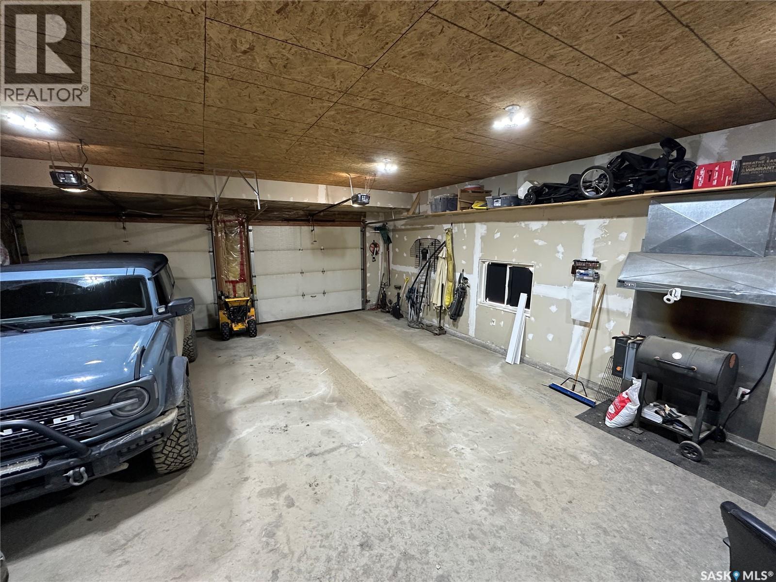 205 Roberts AVENUE - 53