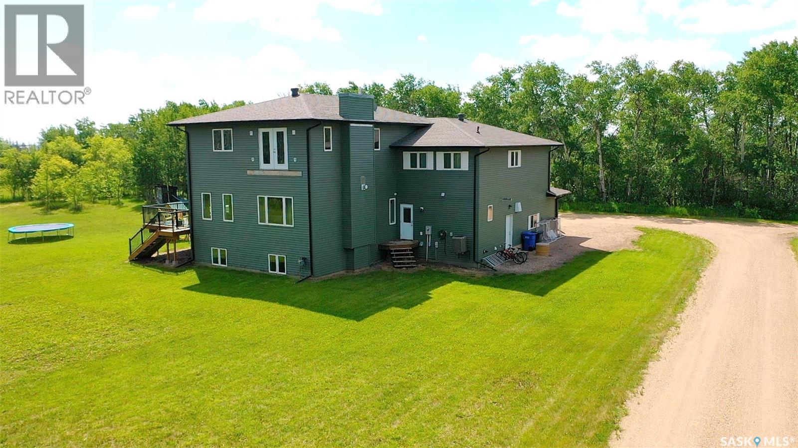 205 Roberts AVENUE - 45
