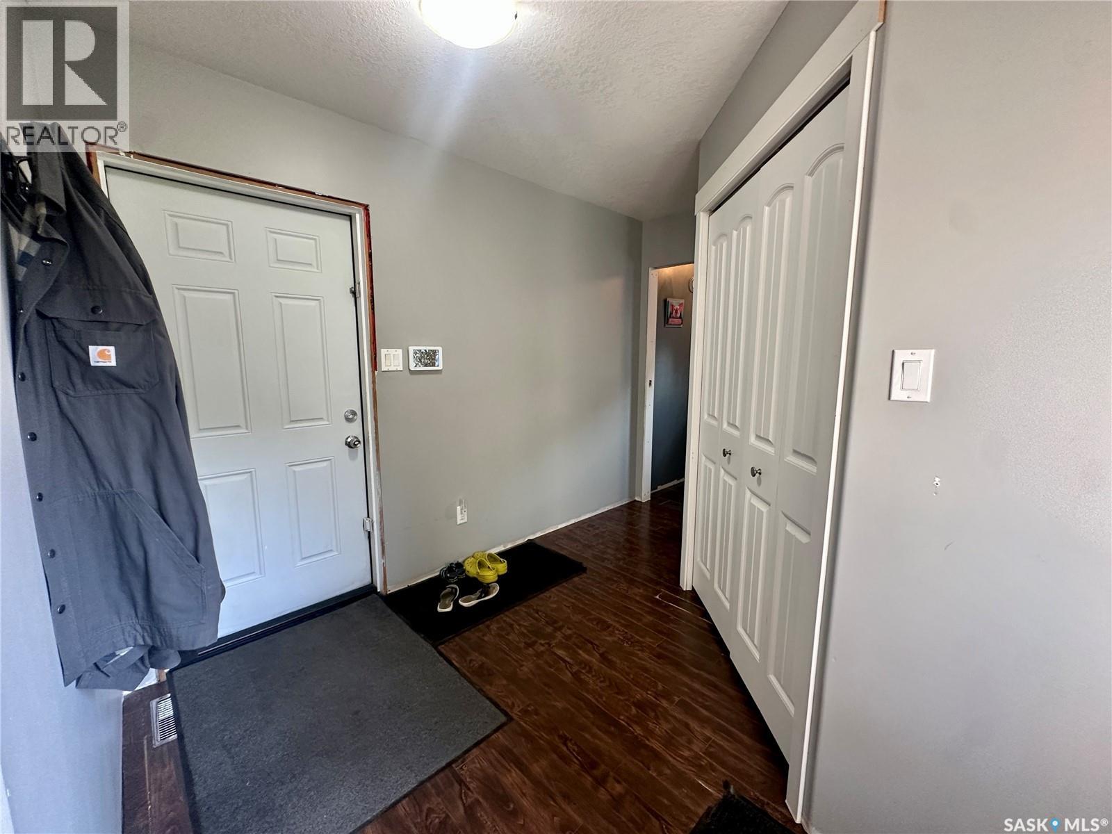 205 Roberts AVENUE - 17
