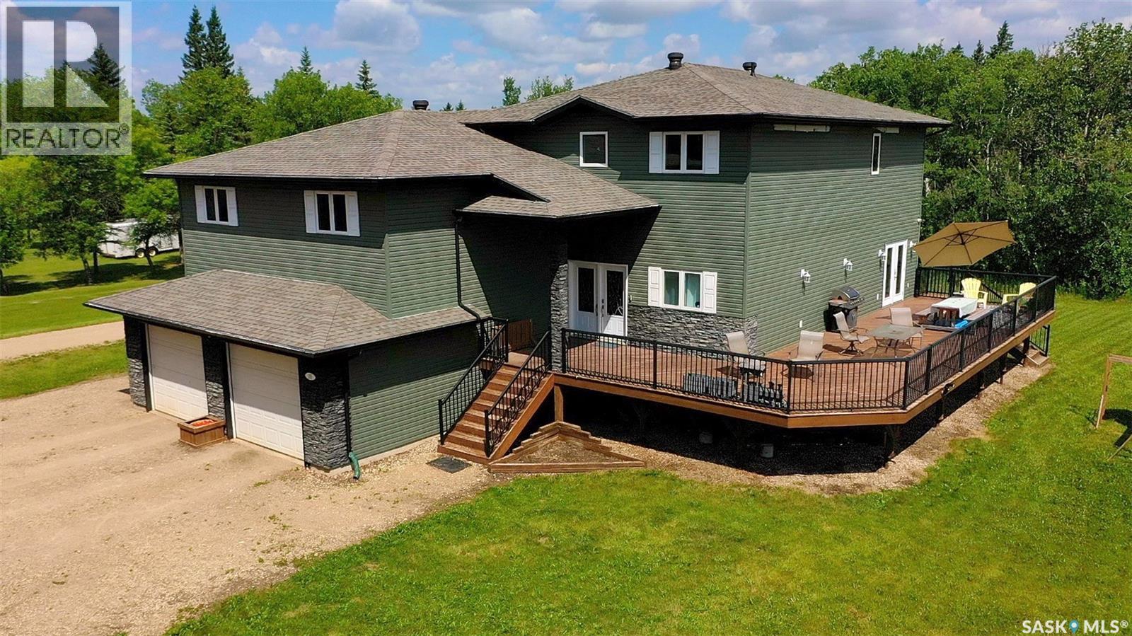 205 Roberts AVENUE - 2