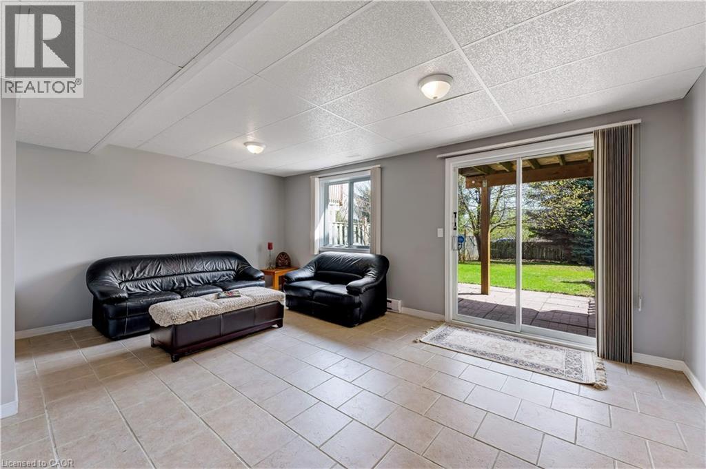 550 DANSBURY Drive, Waterloo, Ontario, N2K4E2 — Photo 37