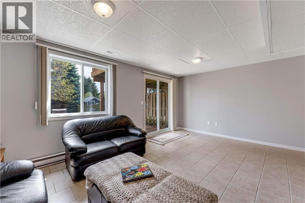 550 DANSBURY Drive, Waterloo, Ontario, N2K4E2 — Photo 39