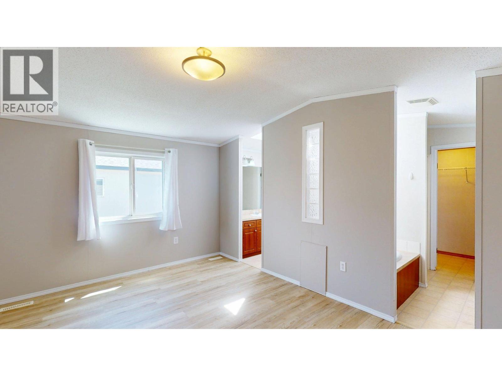 100 Aspen Drive Unit# 121, Sparwood