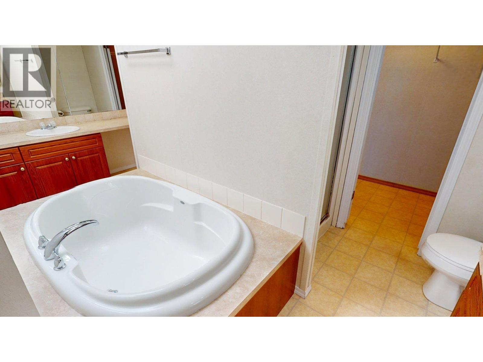 100 Aspen Drive Unit# 121, Sparwood