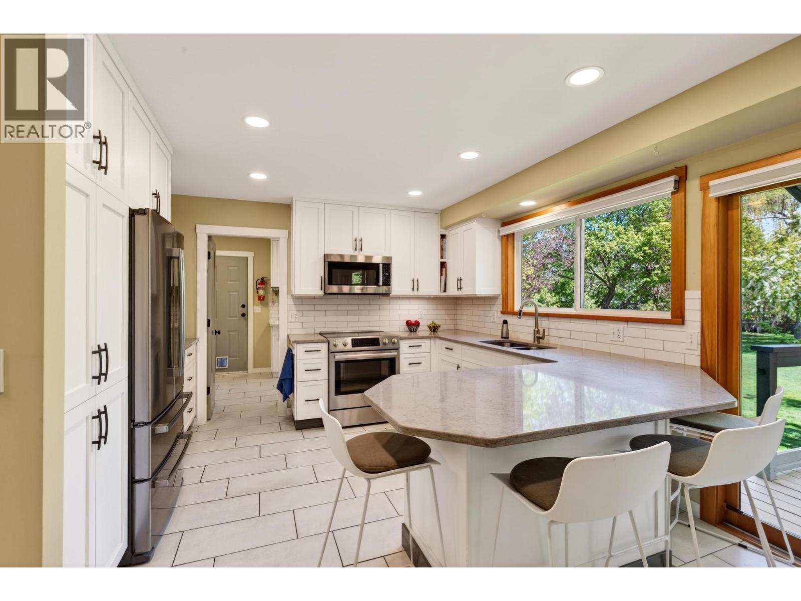 4621 Parkridge Drive - 5