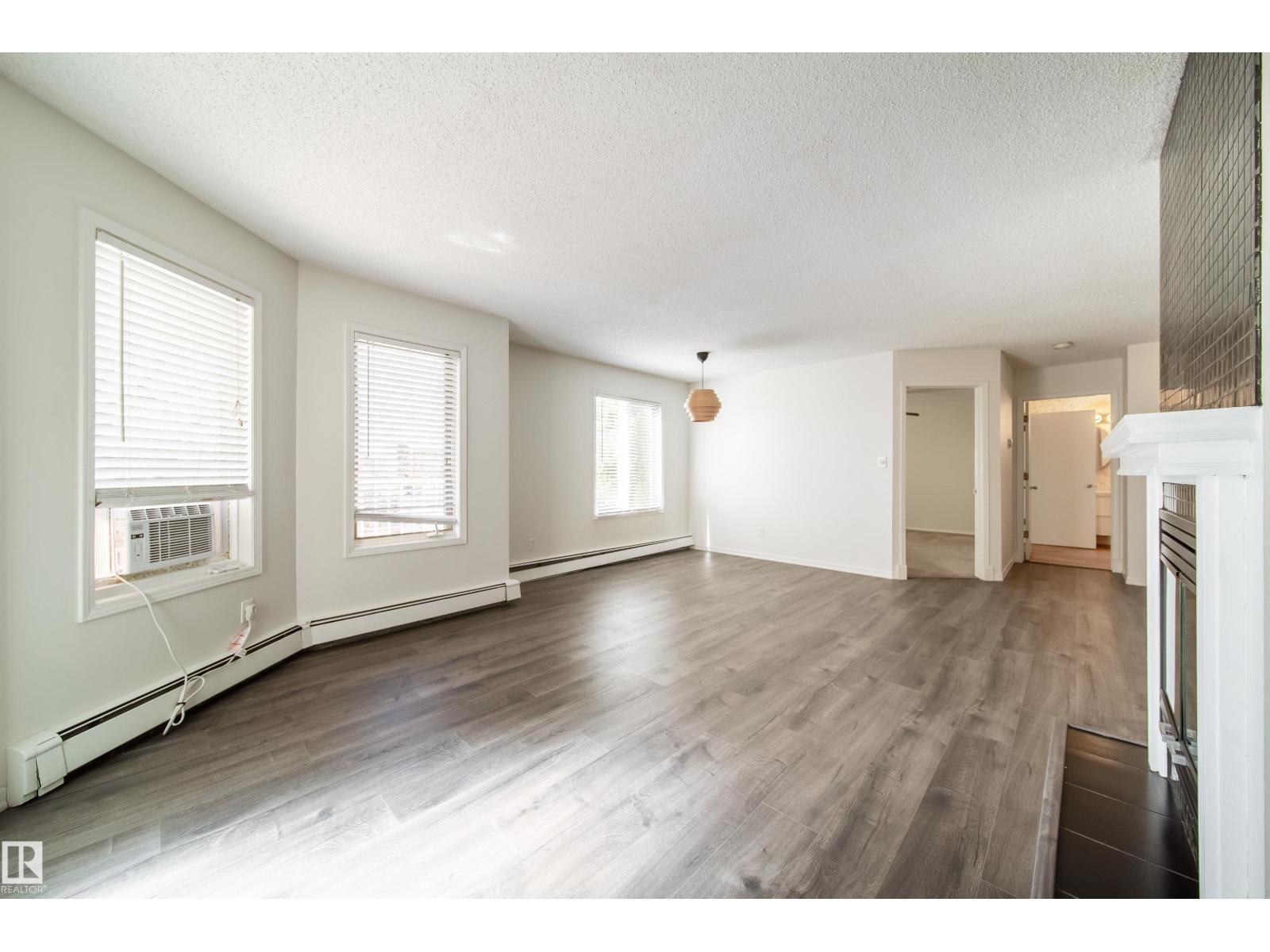 #302 9138 83 AV NW, Edmonton