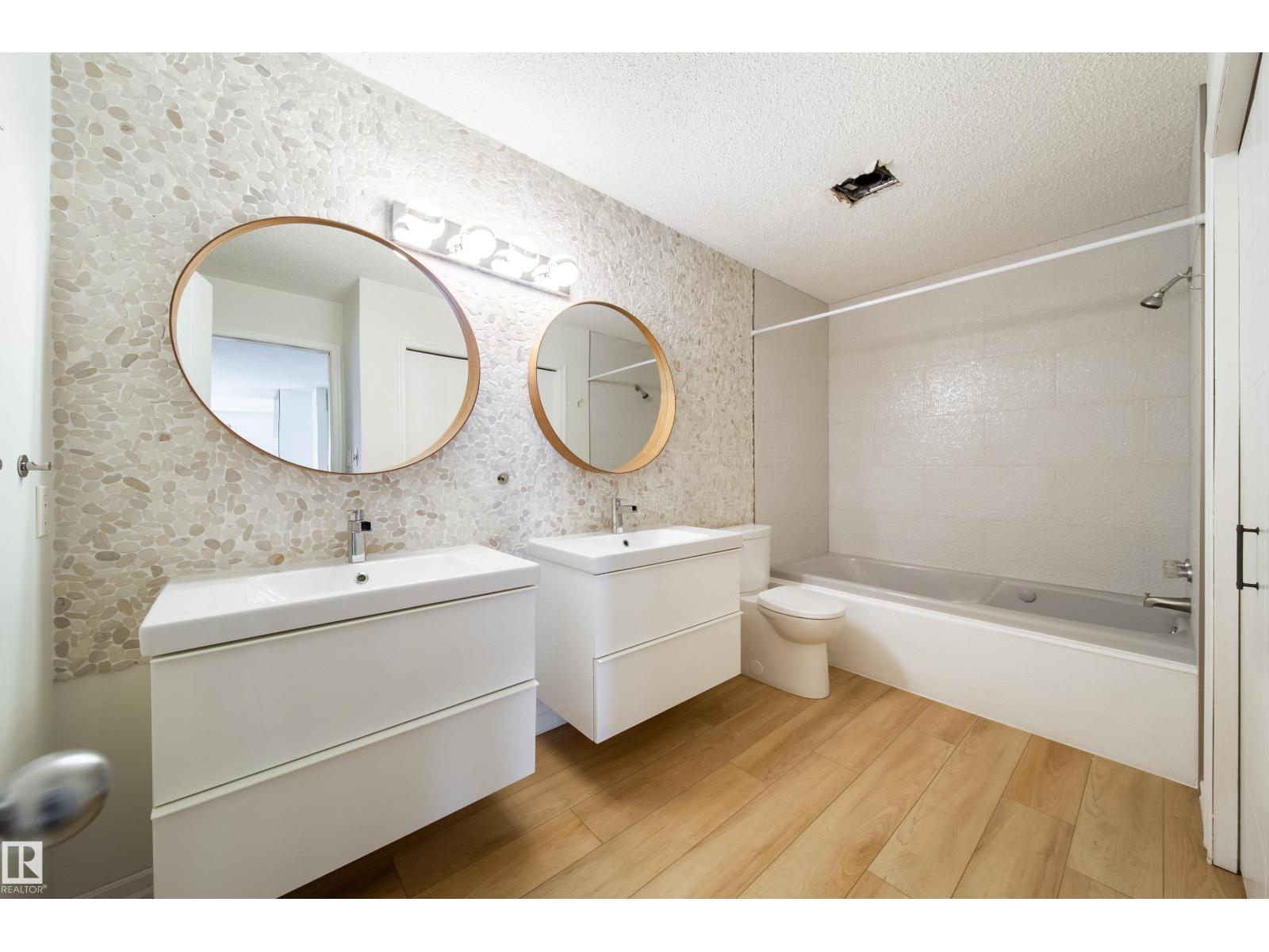 #302 9138 83 AV NW, Edmonton