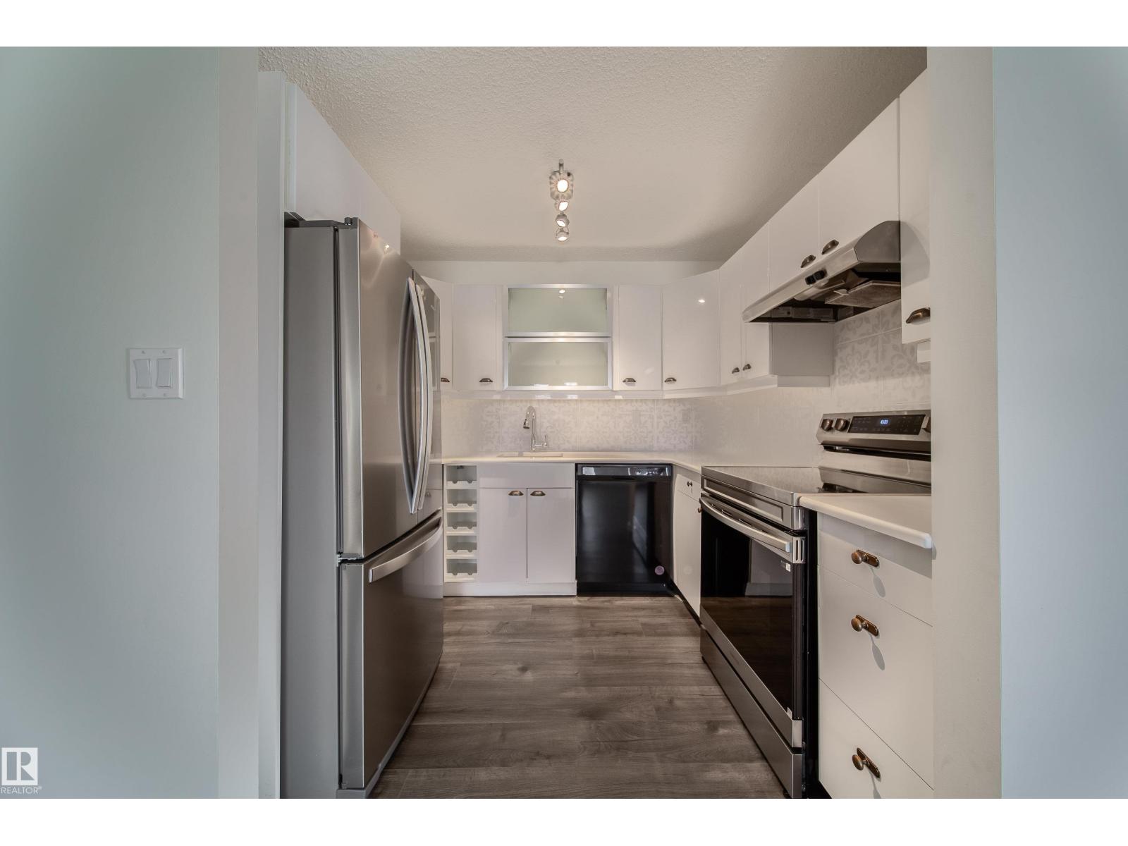 #302 9138 83 AV NW, Edmonton