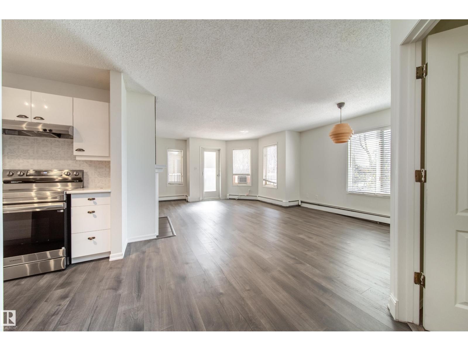 #302 9138 83 AV NW, Edmonton