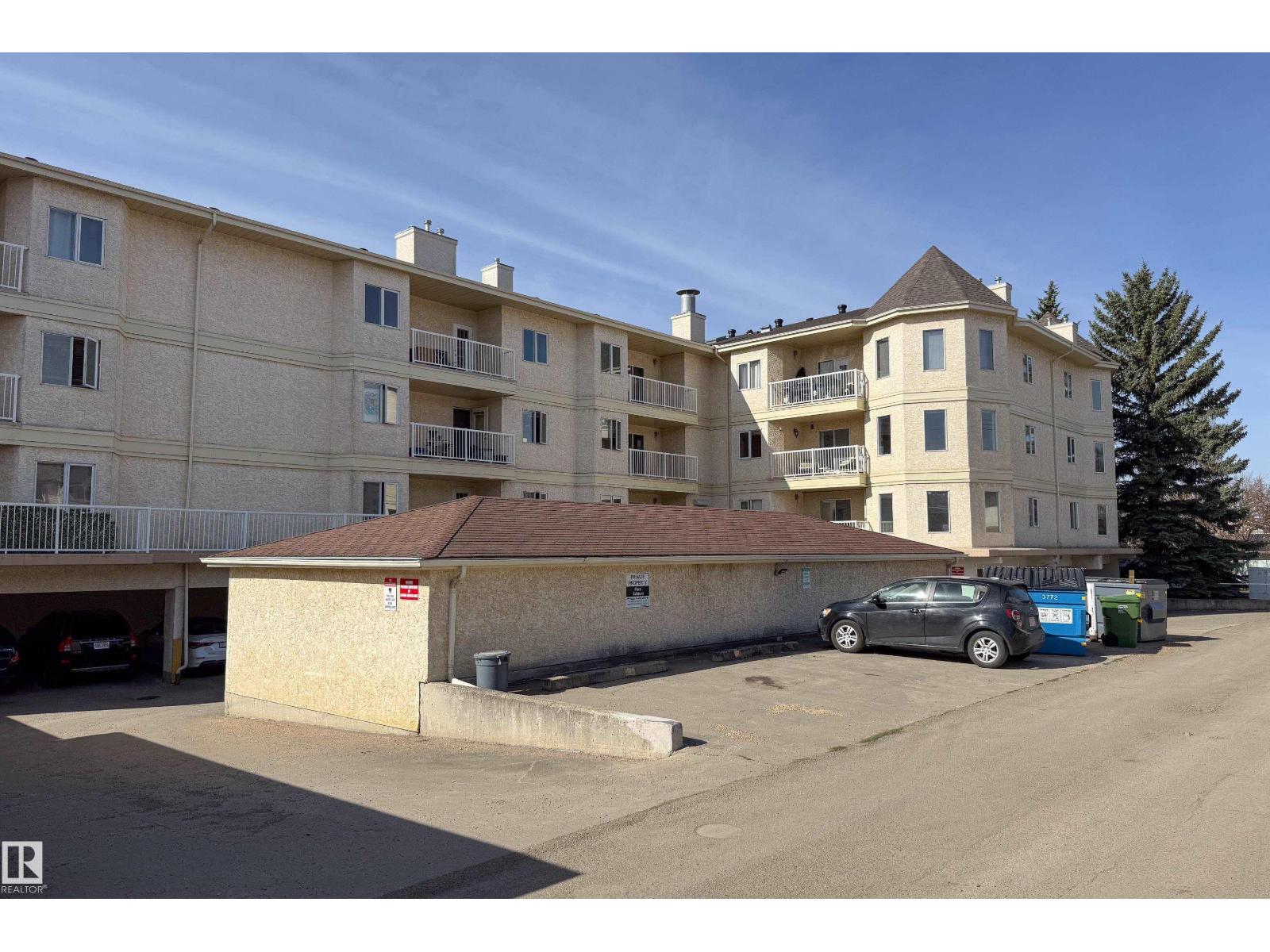#302 9138 83 AV NW, Edmonton