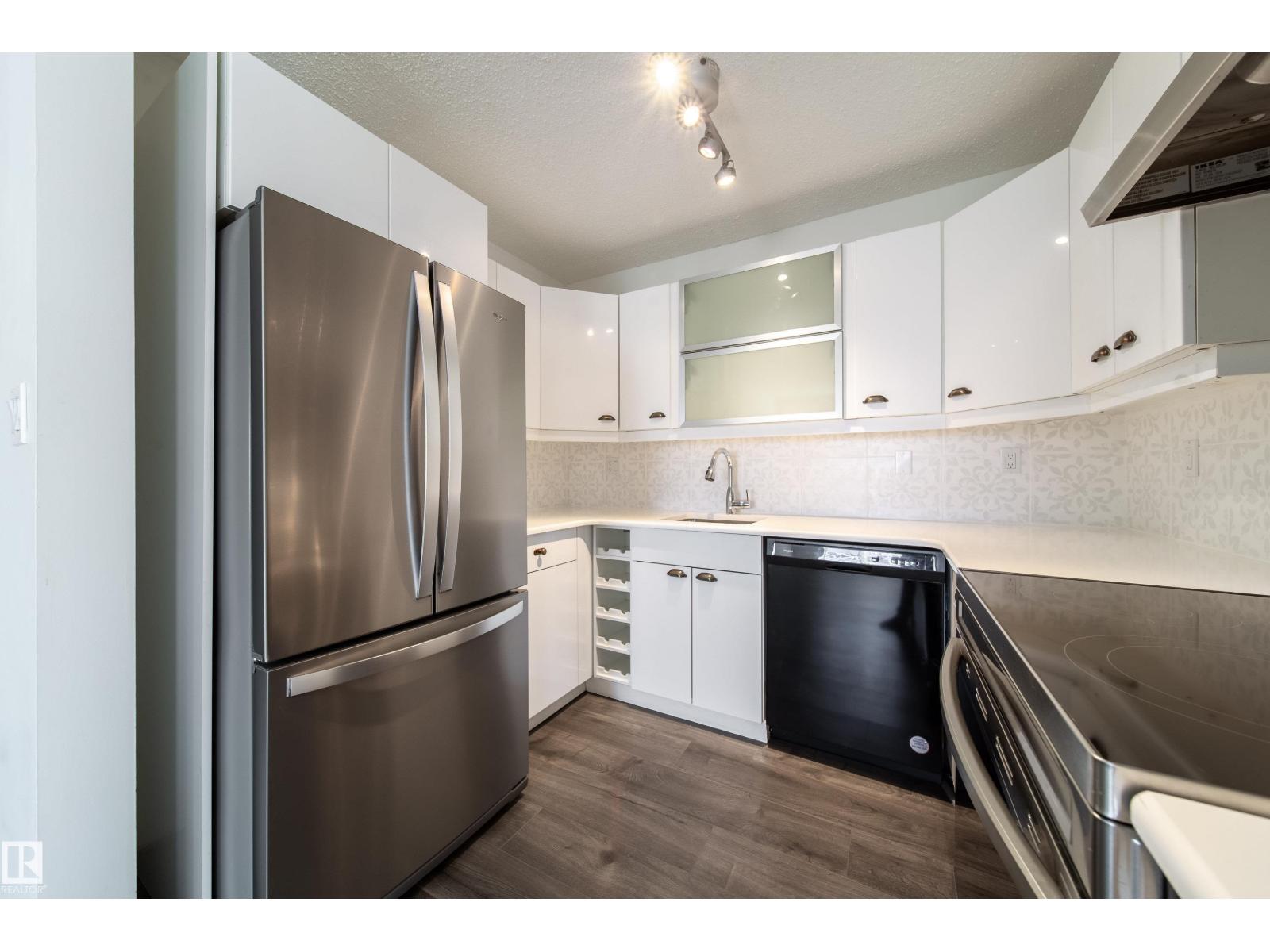 #302 9138 83 AV NW, Edmonton