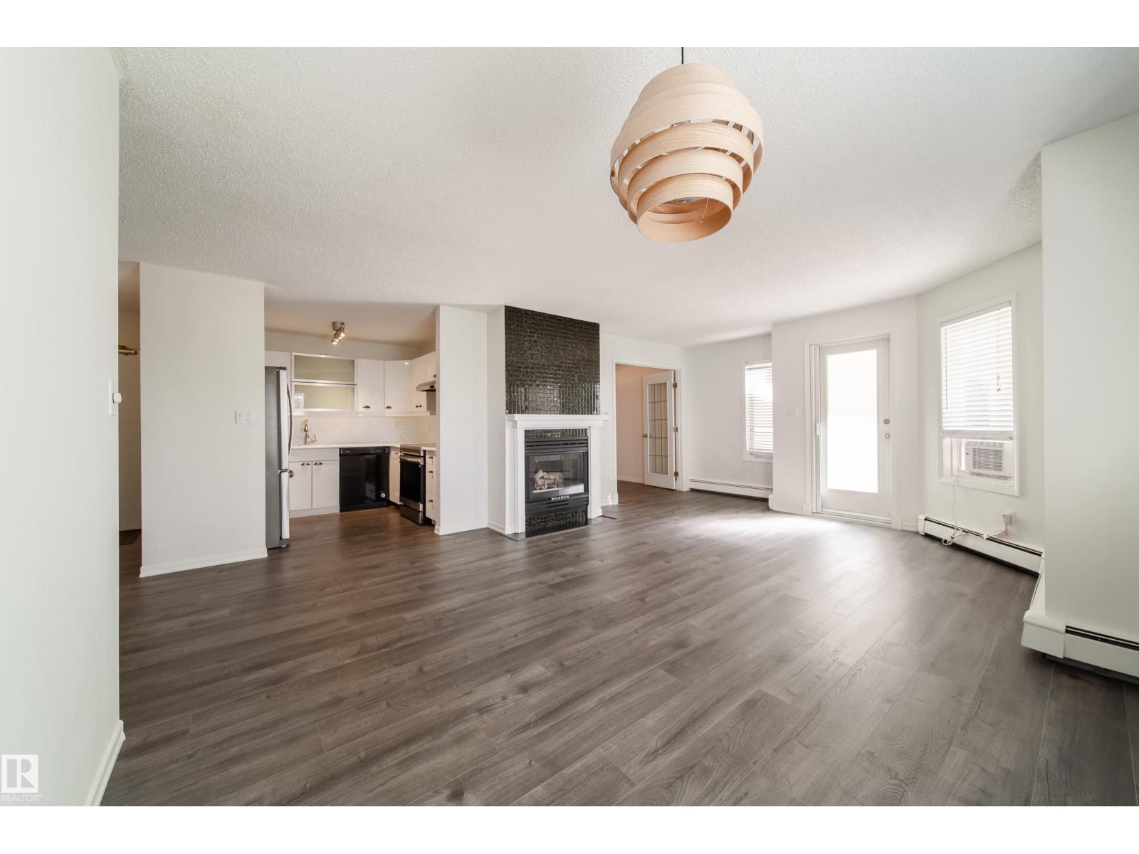 #302 9138 83 AV NW, Edmonton