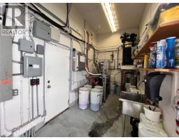 2060 Island Hwy, Campbell River, BC V9W2G4 Photo 11