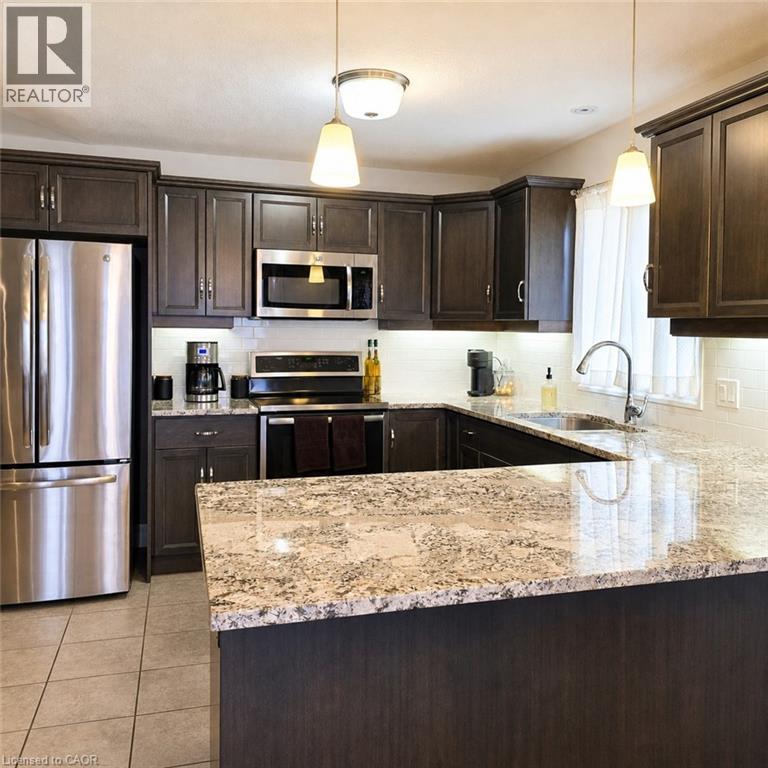 70 HALLIDAY Drive, Tavistock, Ontario, N0B2R0 — Photo 11