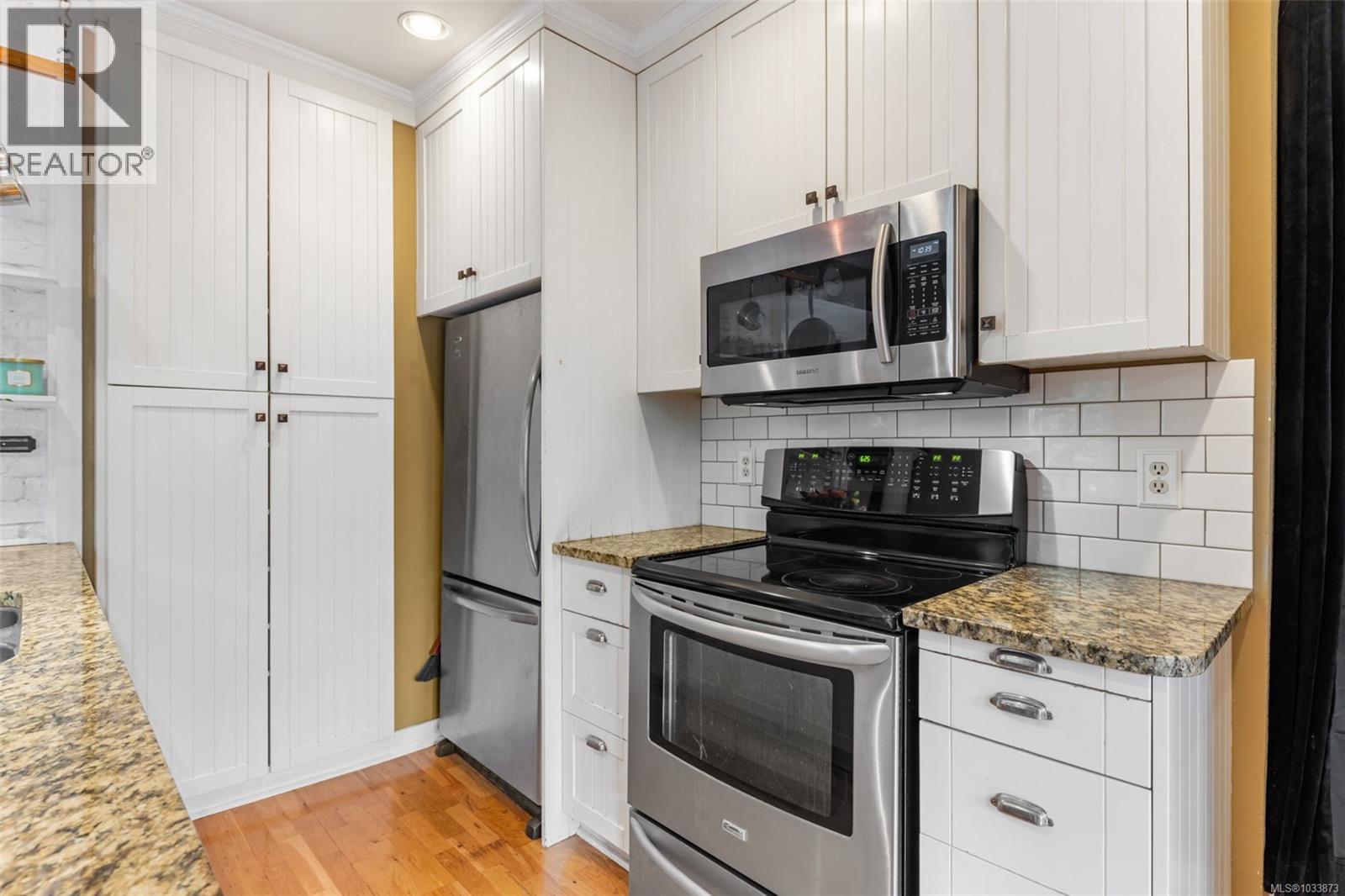  1129 Vista Heights, Victoria