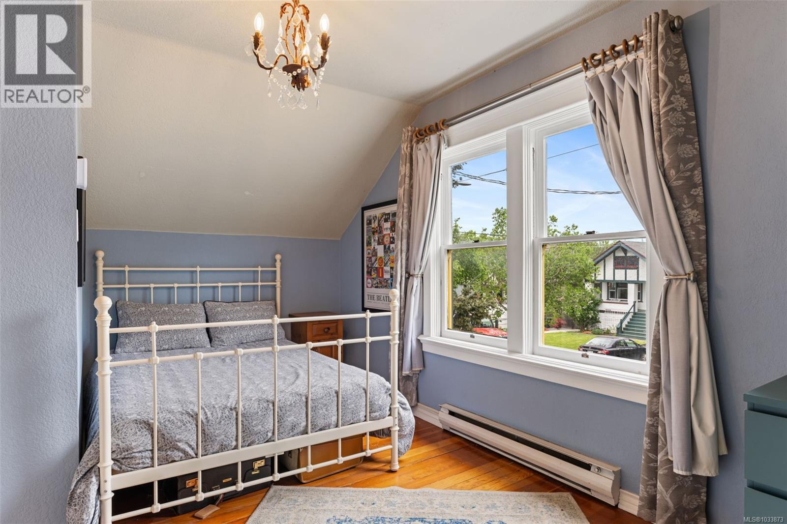  1129 Vista Heights, Victoria