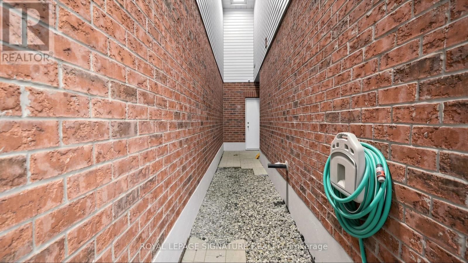 6086 WINDFLEET CRESCENT - 46