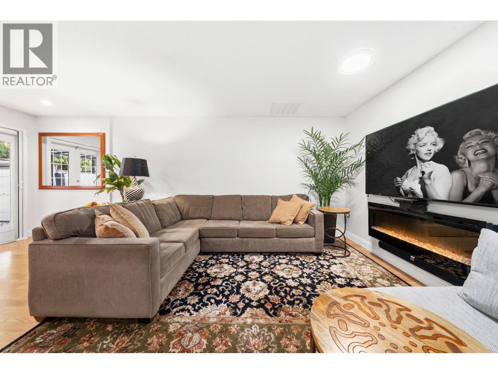 1216 PLATEAU DRIVE