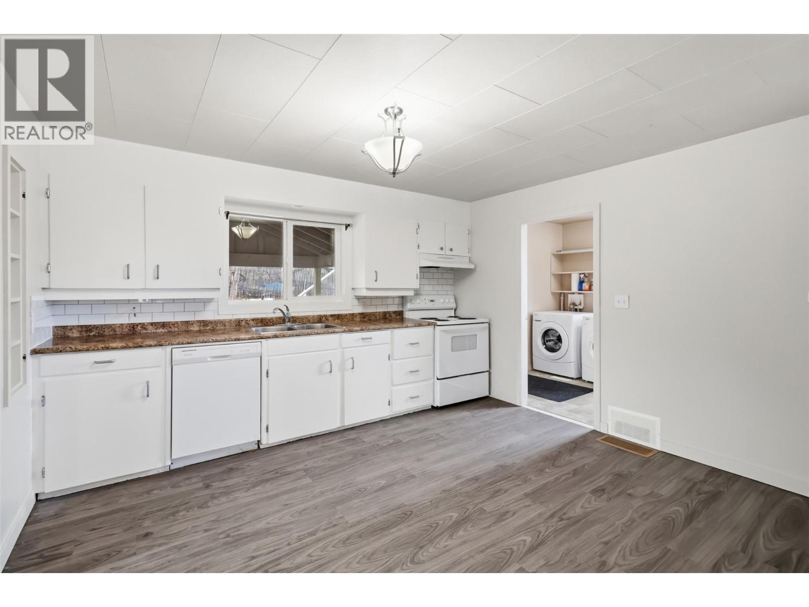 133 Cedar Street - Image 3