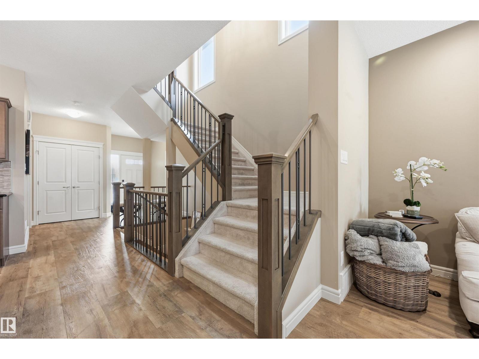 6477 ELSTON LO NW, Edmonton