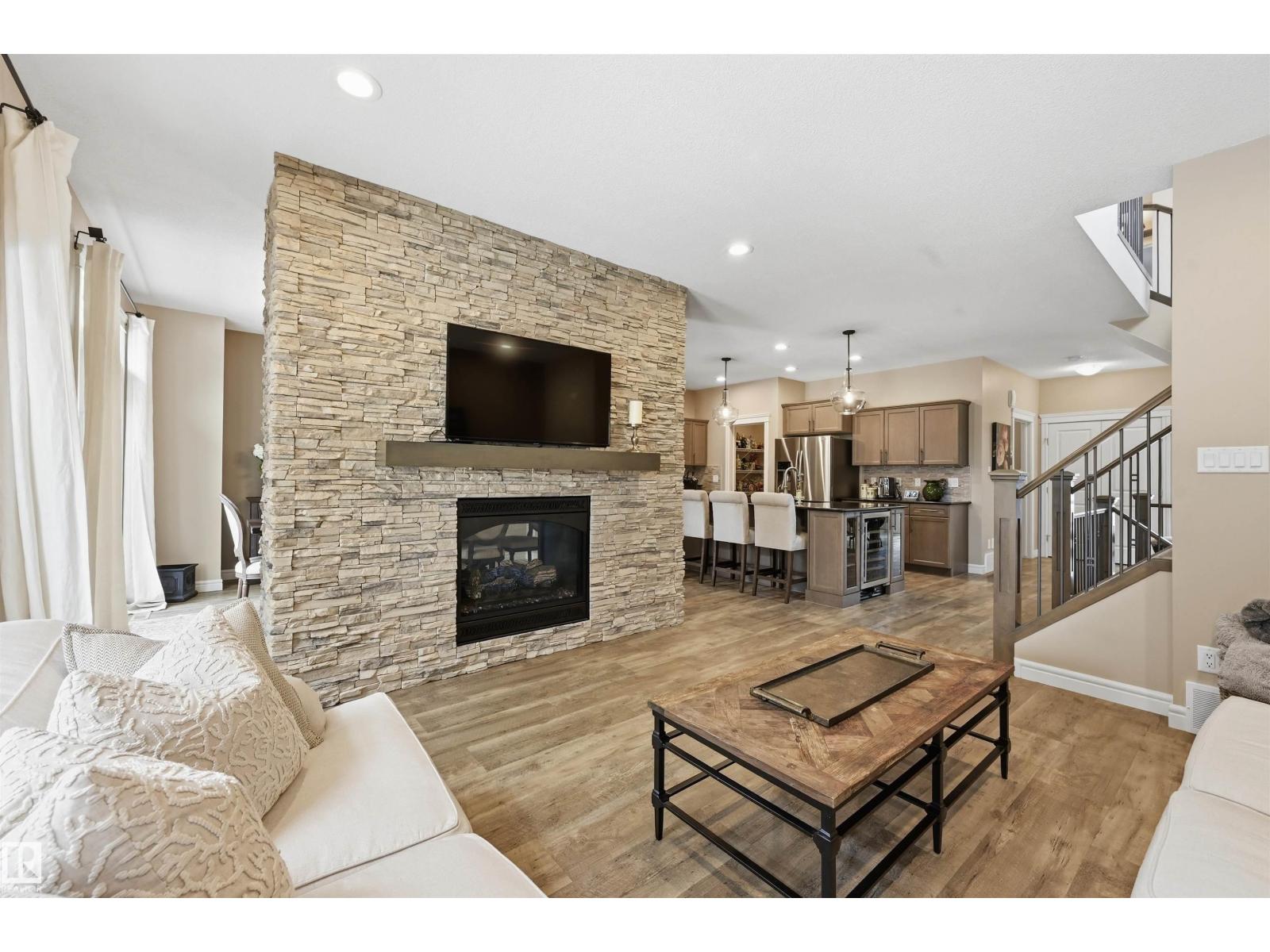 6477 ELSTON LO NW, Edmonton