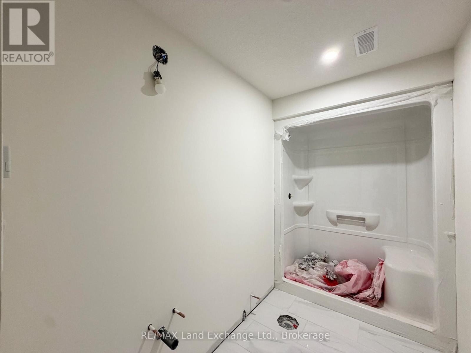 383 ROSNER DRIVE - Image 12