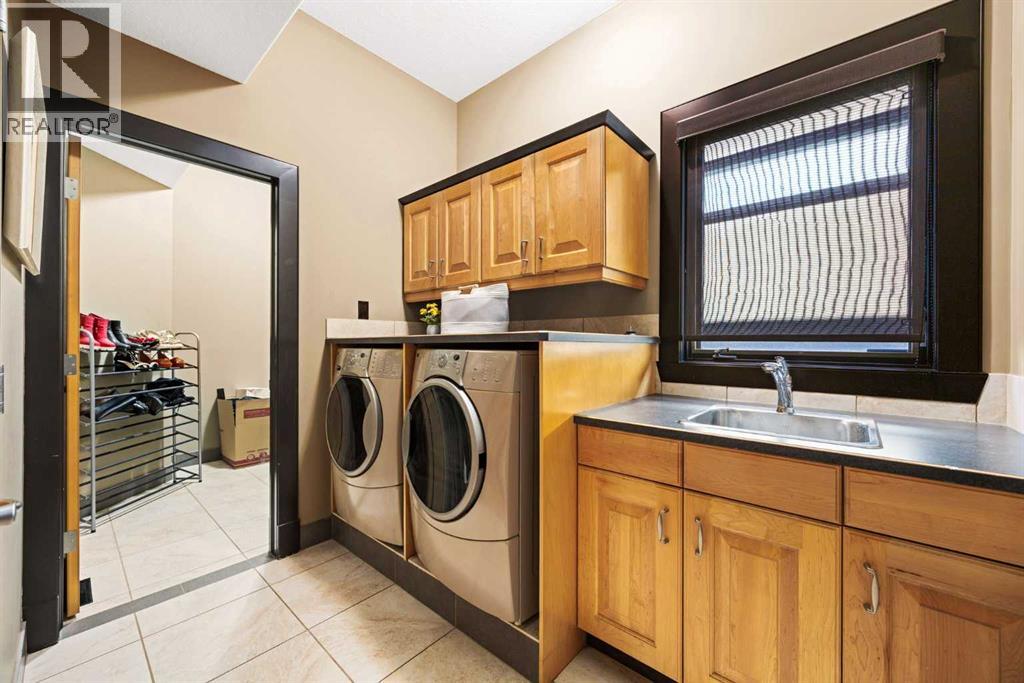 212 Gleneagles Estates Lane, Cochrane