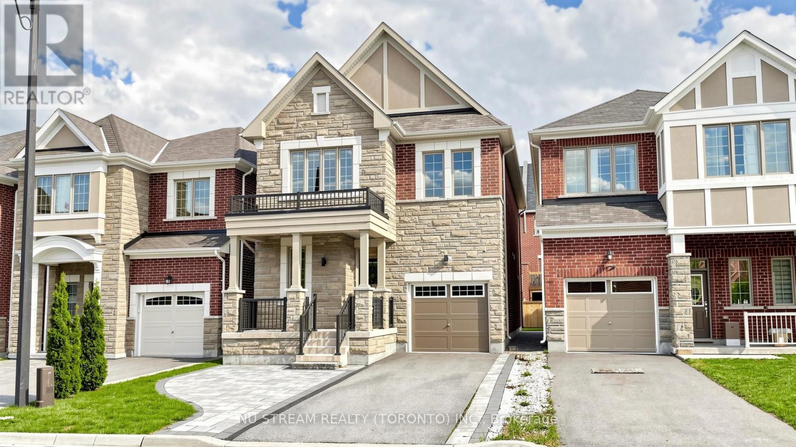 89 HARTNEY DRIVE - 2
