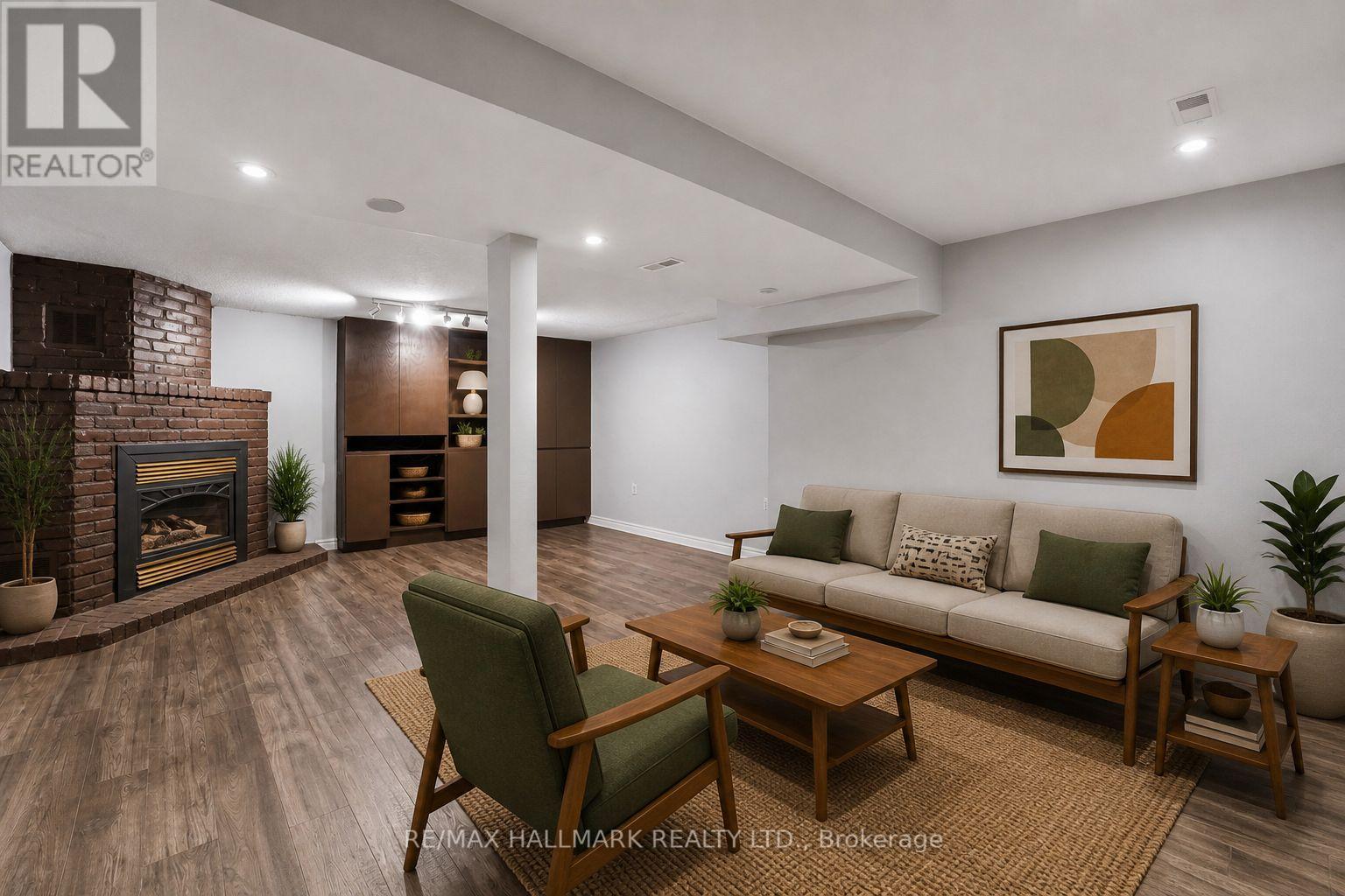60 NISBET DRIVE - 15