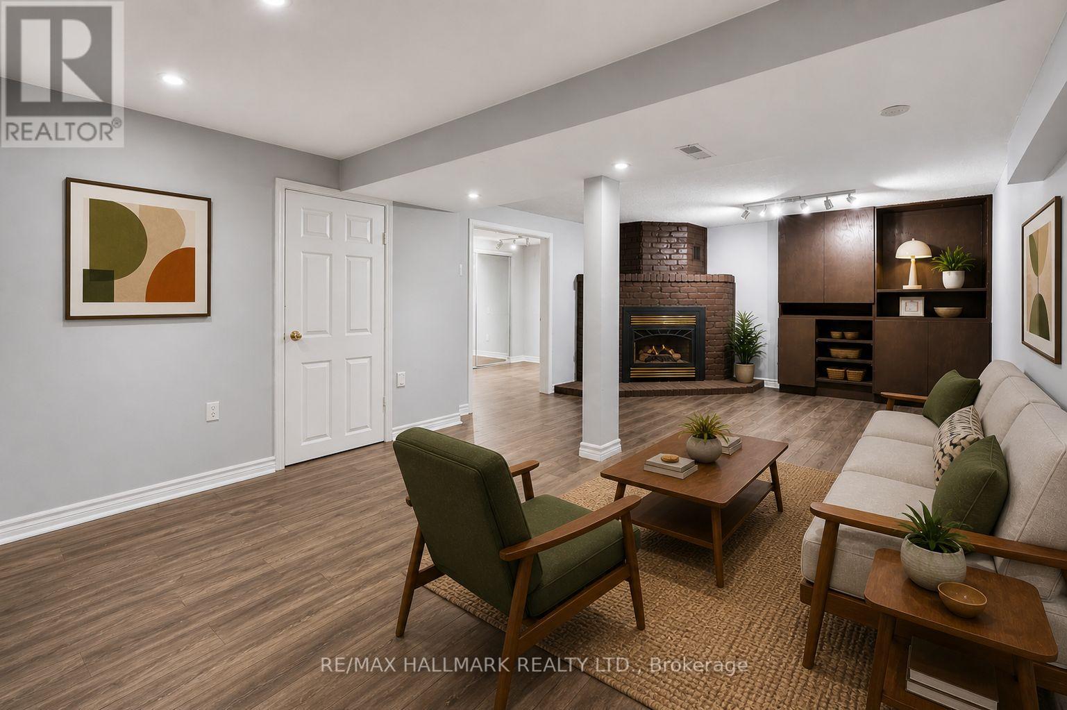 60 NISBET DRIVE - 16