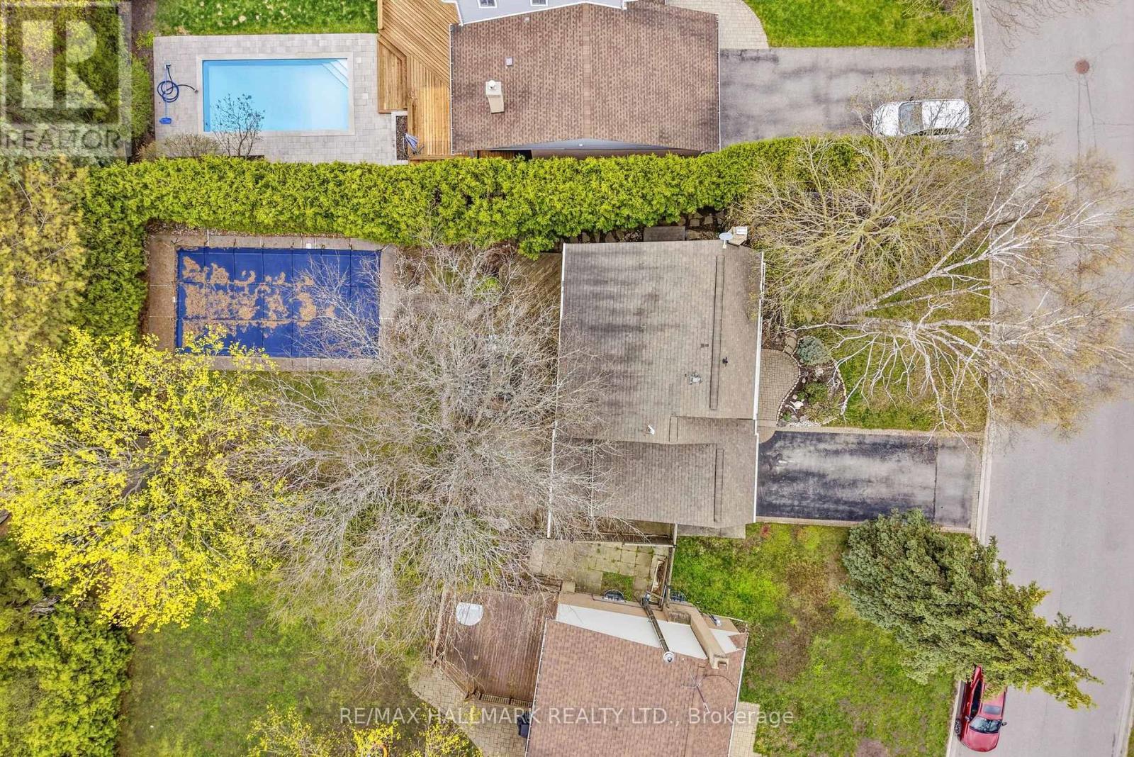 60 NISBET DRIVE - 29