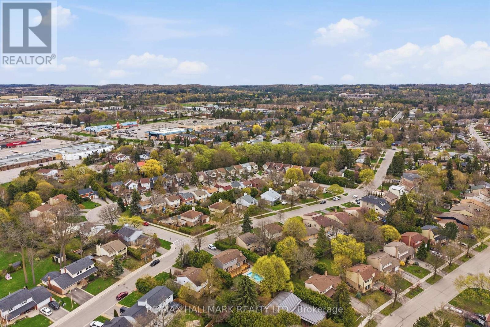 60 NISBET DRIVE - 32