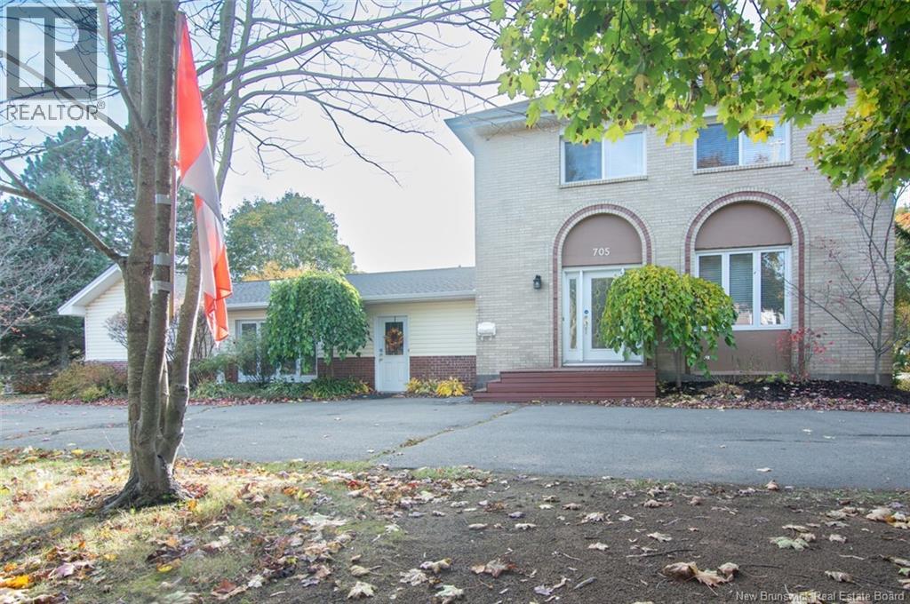 705 Amirault Street - Image 3