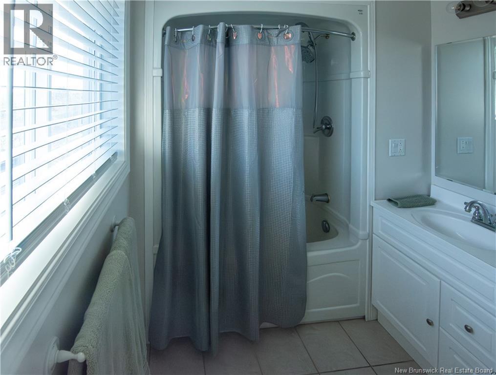 705 Amirault Street - 21