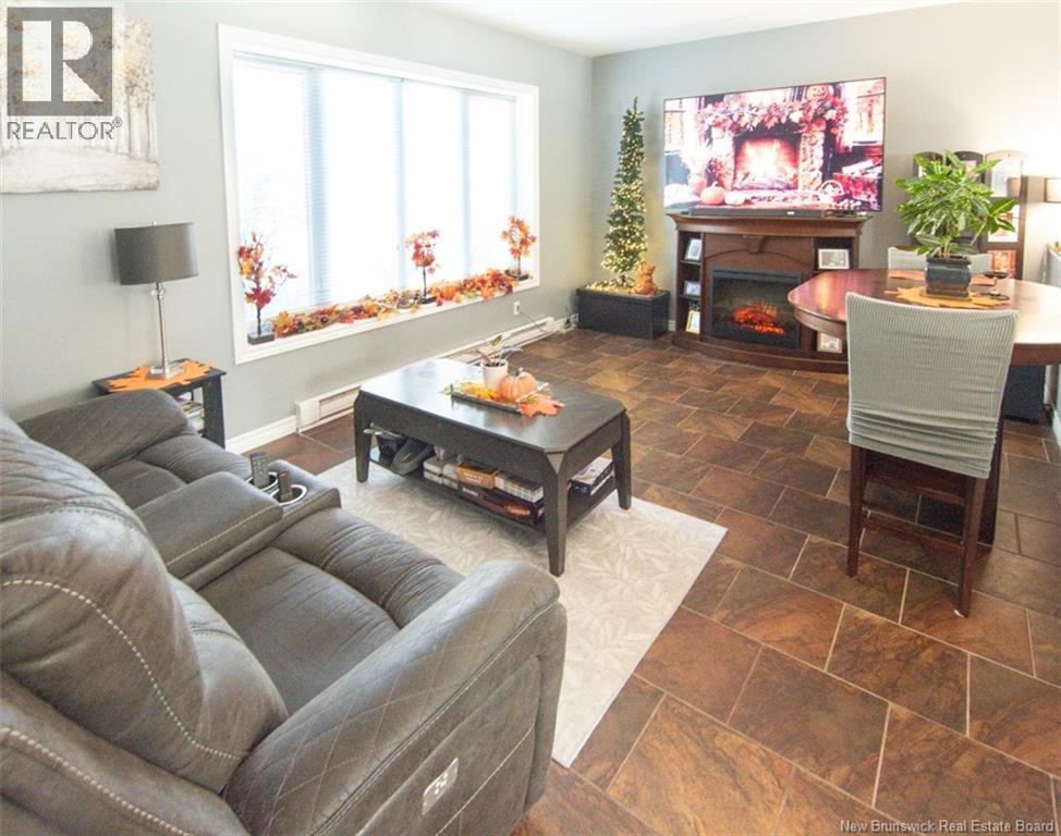 705 Amirault Street - 28