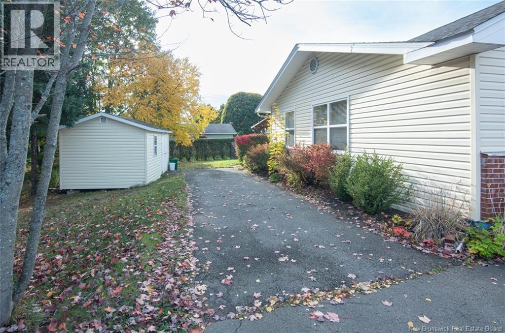 705 Amirault Street - 40