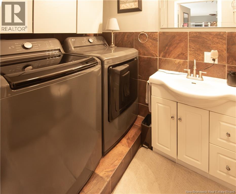 705 Amirault Street - 27