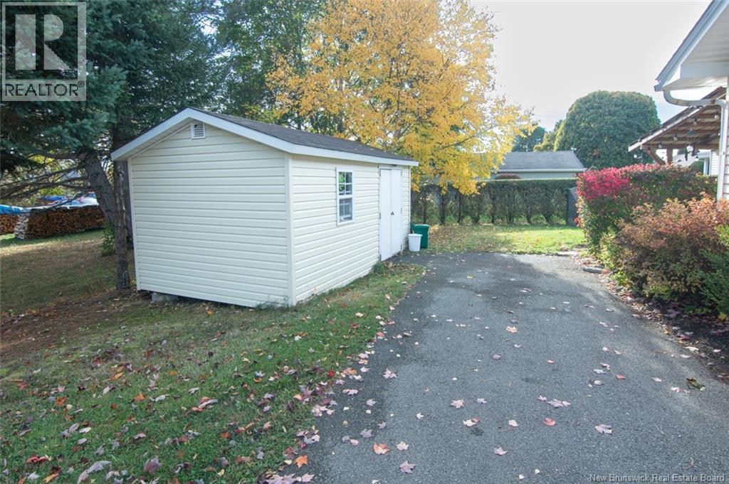 705 Amirault Street - 39